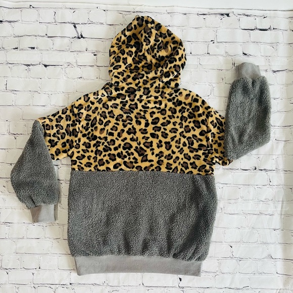 Leopard Hoodie - Picture 2 of 4
